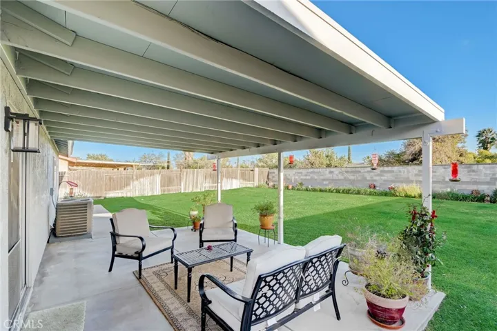 15975 Hibiscus Street, Fontana, California 92335