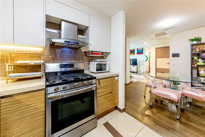 903 S New Hampshire Avenue 503, Los Angeles, California 90006