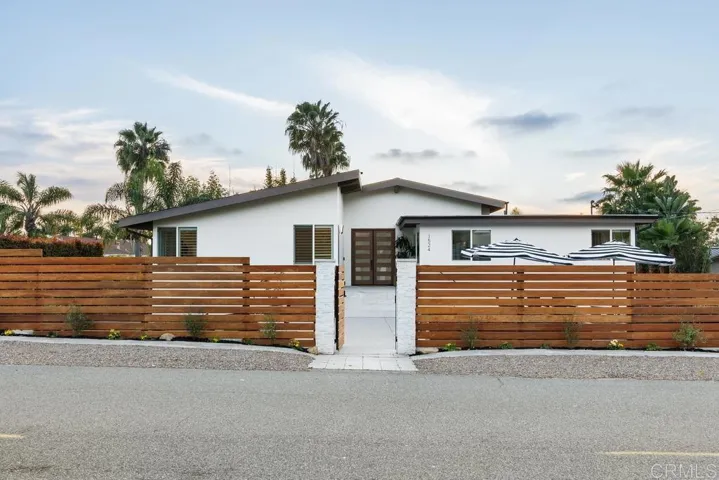 1524 Burgundy Road, Encinitas, California 92024