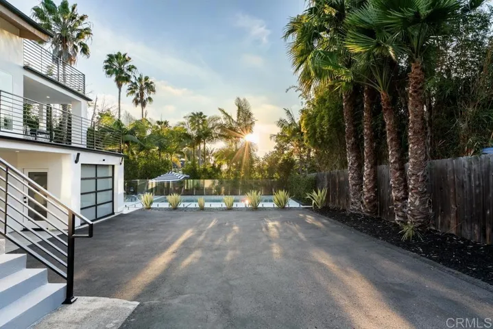 1524 Burgundy Road, Encinitas, California 92024