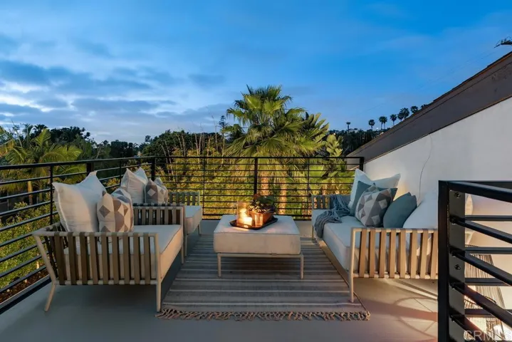 1524 Burgundy Road, Encinitas, California 92024