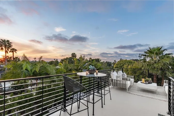 1524 Burgundy Road, Encinitas, California 92024