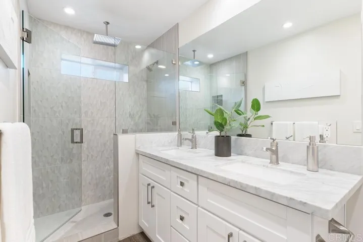 1524 Burgundy Road, Encinitas, California 92024