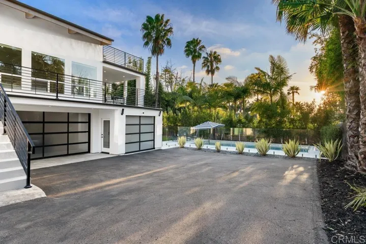 1524 Burgundy Road, Encinitas, California 92024