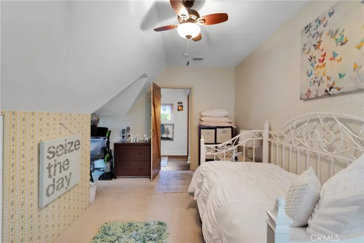 27809 Lakes Edge Rd, Lake Arrowhead, California 92352