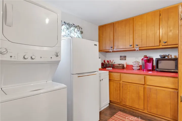 27809 Lakes Edge Rd, Lake Arrowhead, California 92352