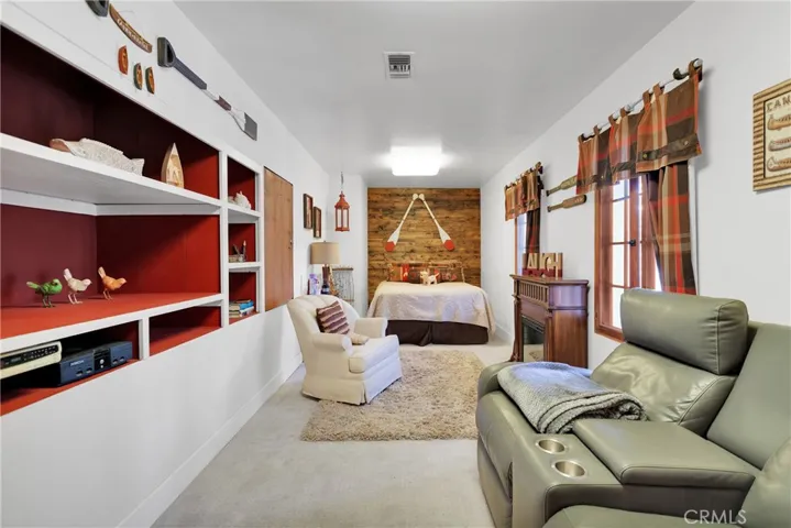 27809 Lakes Edge Rd, Lake Arrowhead, California 92352