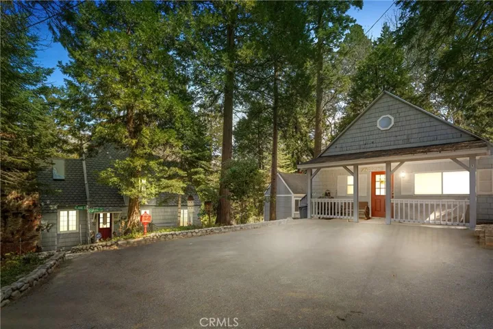 27809 Lakes Edge Rd, Lake Arrowhead, California 92352