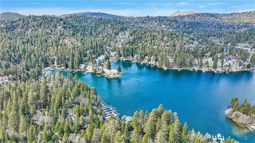 27809 Lakes Edge Rd, Lake Arrowhead, California 92352
