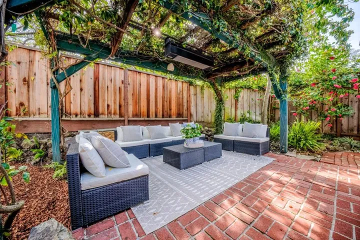 1030 Paradise Way, Palo Alto, California 94306