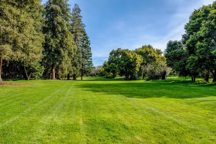 1030 Paradise Way, Palo Alto, California 94306