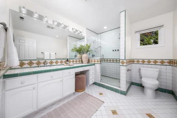1030 Paradise Way, Palo Alto, California 94306