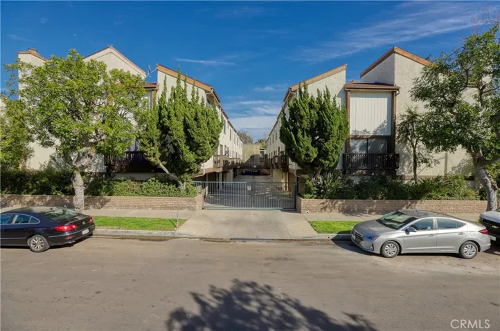 4214 Troost Avenue 13, Studio City, California 91604