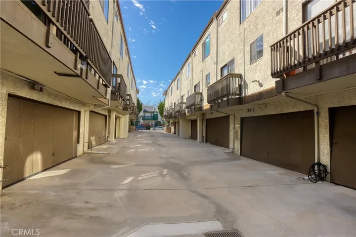 4214 Troost Avenue 13, Studio City, California 91604