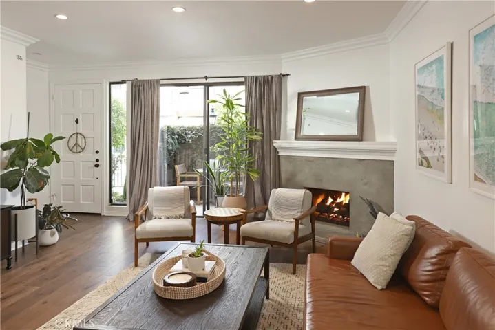 4214 Troost Avenue 13, Studio City, California 91604
