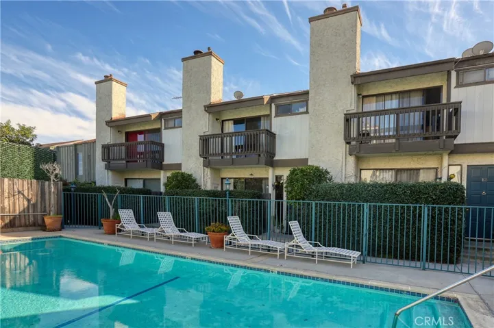 4214 Troost Avenue 13, Studio City, California 91604