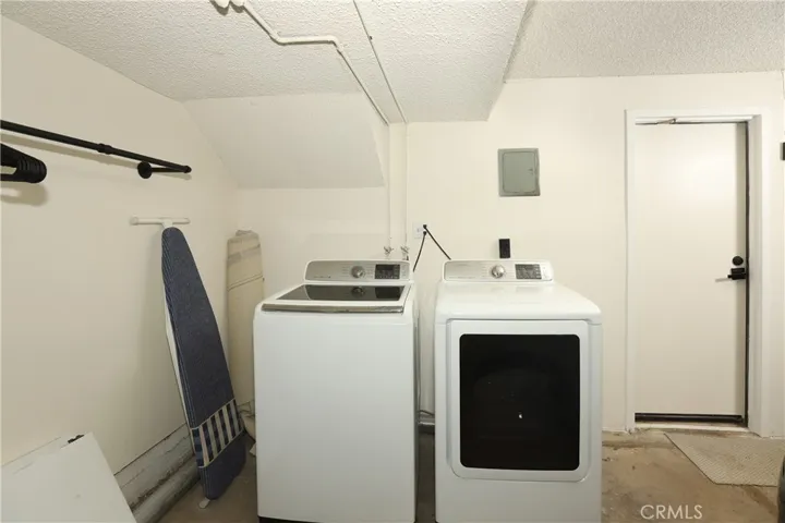 4214 Troost Avenue 13, Studio City, California 91604