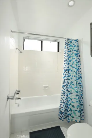 4214 Troost Avenue 13, Studio City, California 91604