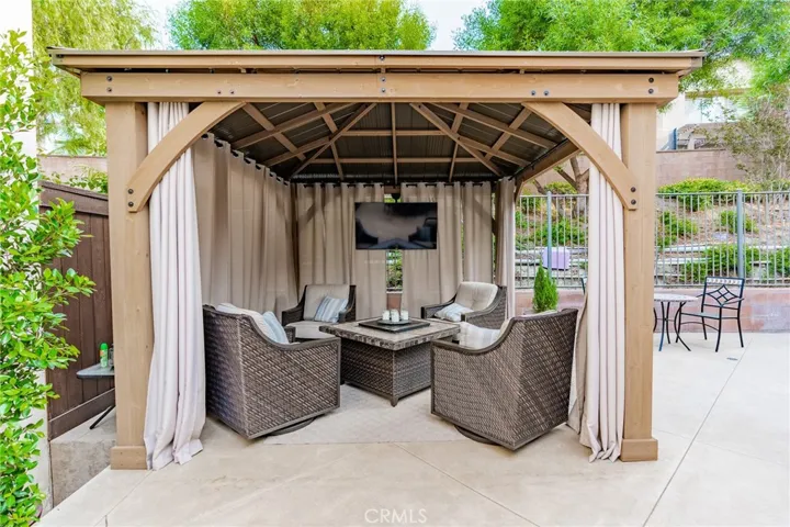 5 Kyle Court, Ladera Ranch, California 92694