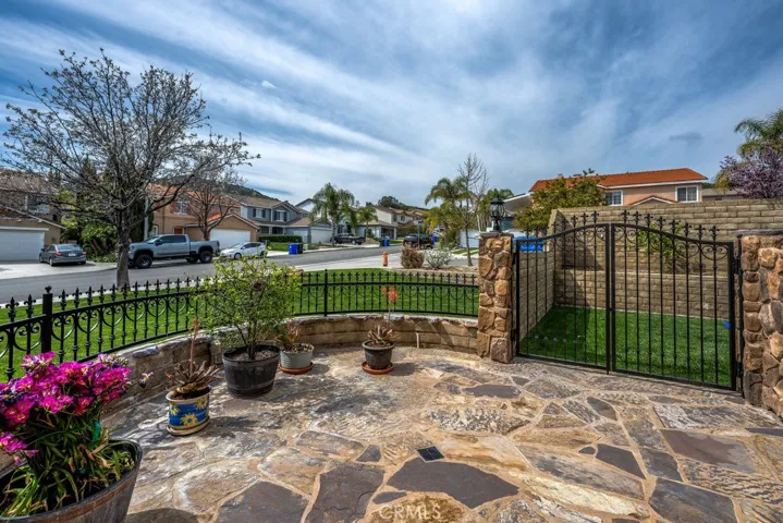 28643 Ponderosa Street, Castaic, California 91384