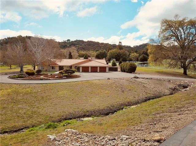 6850 Graves Creek Road Street, Atascadero, California 93422