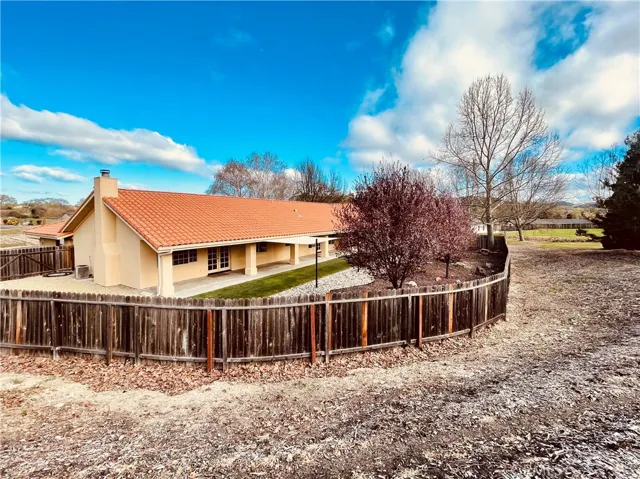 6850 Graves Creek Road Street, Atascadero, California 93422
