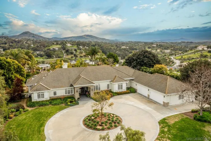 3451 Calle Margarita, Encinitas, California 92024