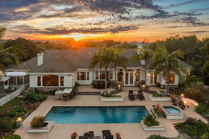 3451 Calle Margarita, Encinitas, California 92024
