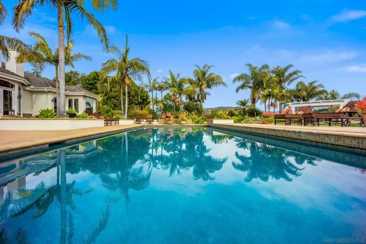 3451 Calle Margarita, Encinitas, California 92024