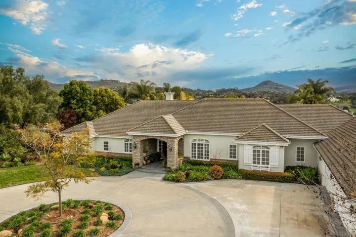 3451 Calle Margarita, Encinitas, California 92024