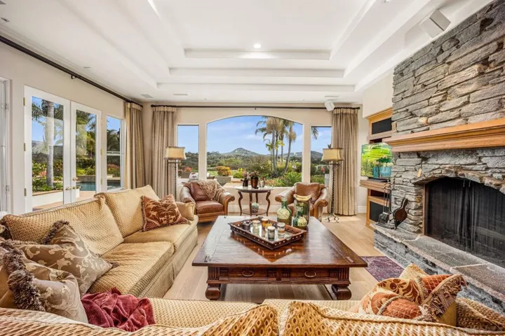 3451 Calle Margarita, Encinitas, California 92024