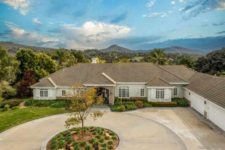 3451 Calle Margarita, Encinitas, California 92024
