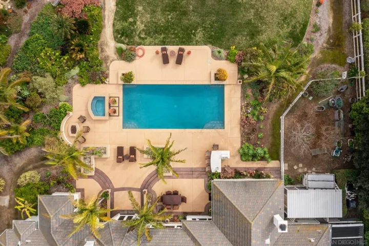 3451 Calle Margarita, Encinitas, California 92024