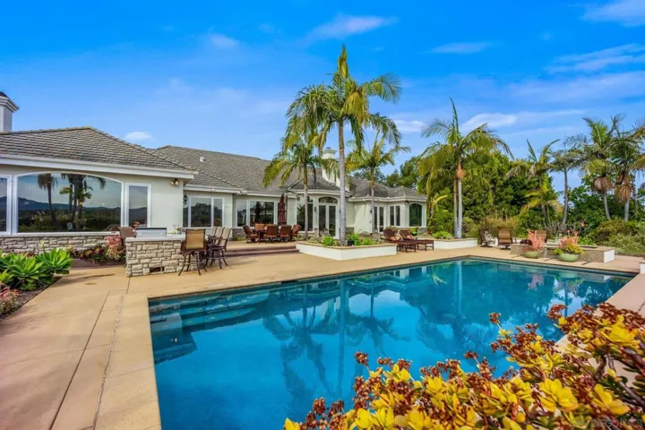 3451 Calle Margarita, Encinitas, California 92024
