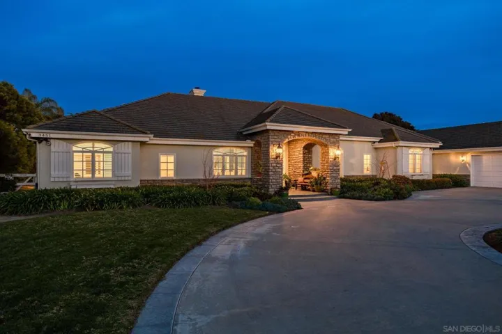 3451 Calle Margarita, Encinitas, California 92024
