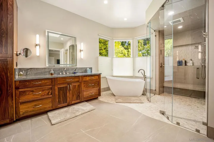 3451 Calle Margarita, Encinitas, California 92024