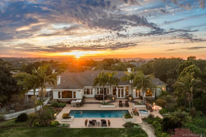3451 Calle Margarita, Encinitas, California 92024