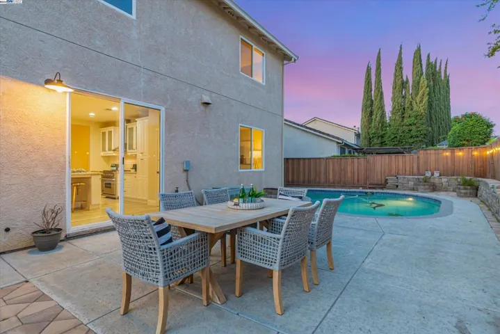 1740 Treehaven Ln, Tracy, California 95376