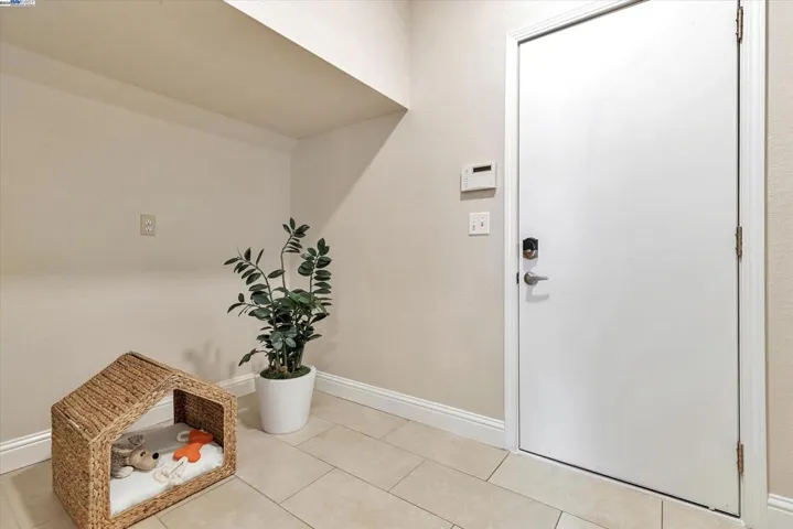 1740 Treehaven Ln, Tracy, California 95376