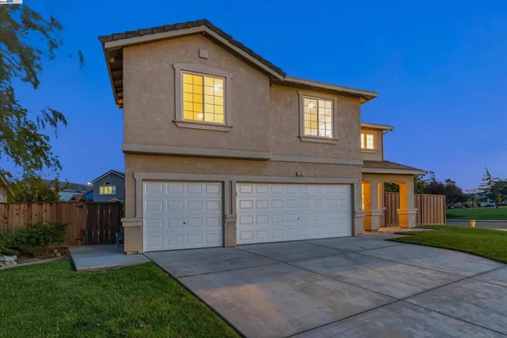 1740 Treehaven Ln, Tracy, California 95376