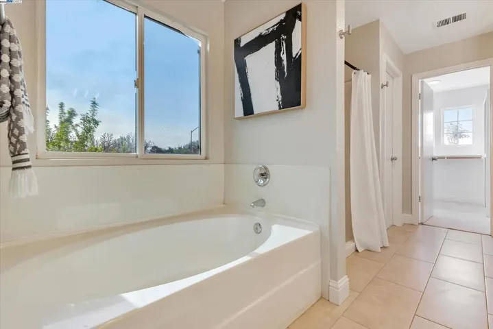 1740 Treehaven Ln, Tracy, California 95376