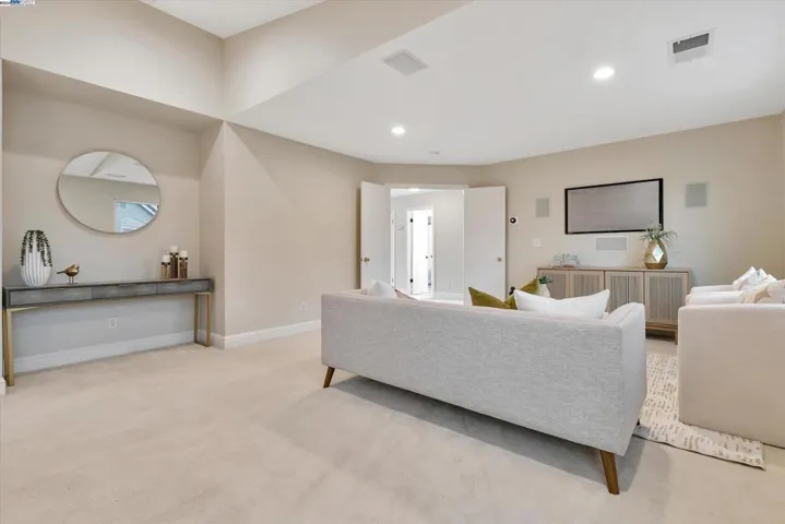 1740 Treehaven Ln, Tracy, California 95376