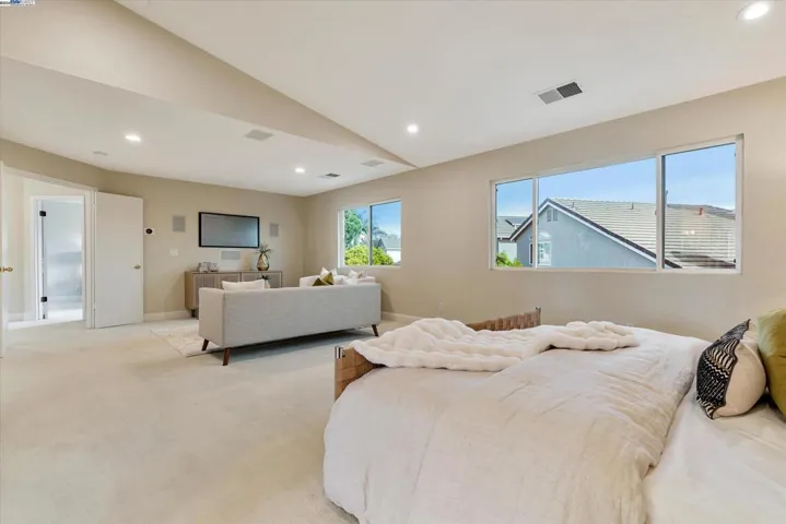 1740 Treehaven Ln, Tracy, California 95376