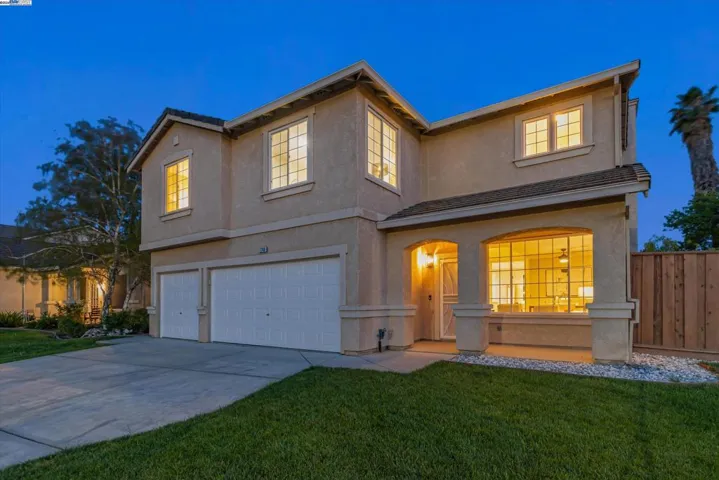 1740 Treehaven Ln, Tracy, California 95376