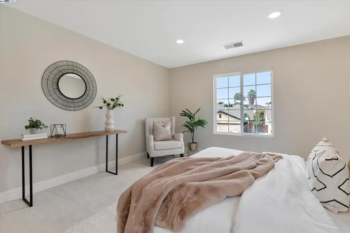 1740 Treehaven Ln, Tracy, California 95376