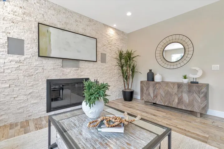 1740 Treehaven Ln, Tracy, California 95376