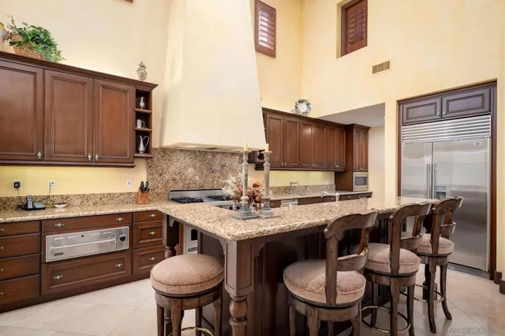 7045 Corte Laguna, Rancho Santa Fe, California 92091