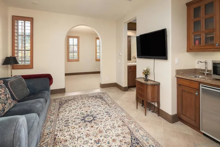 7045 Corte Laguna, Rancho Santa Fe, California 92091
