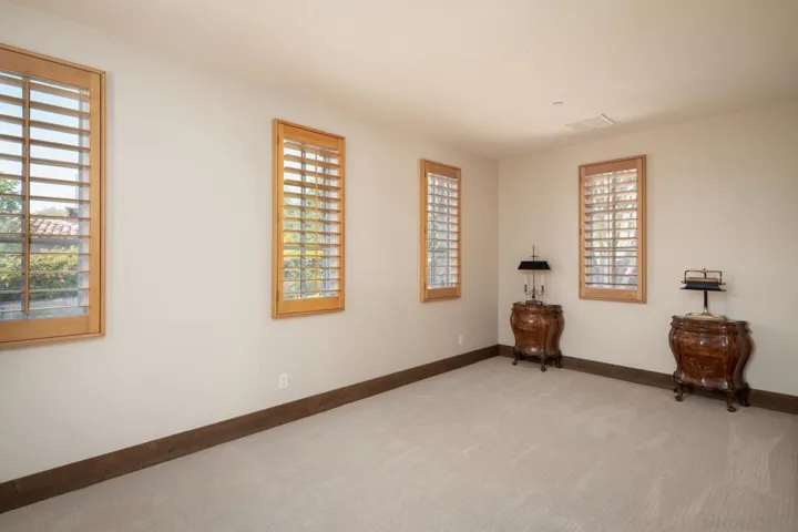 7045 Corte Laguna, Rancho Santa Fe, California 92091