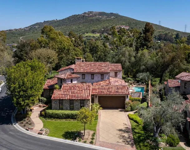 7045 Corte Laguna, Rancho Santa Fe, California 92091